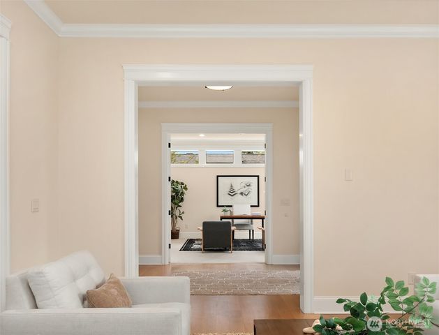 1145 33rd Avenue E, Seattle, WA 98112