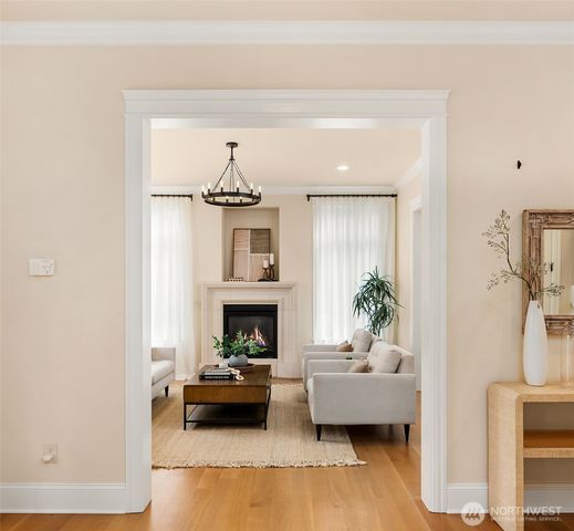1145 33rd Avenue E, Seattle, WA 98112