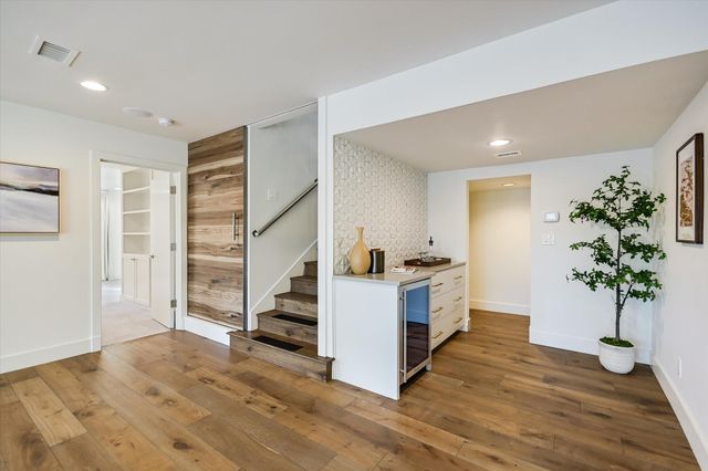 14 Rob Roy RD, Austin, TX 78746