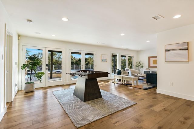 14 Rob Roy RD, Austin, TX 78746