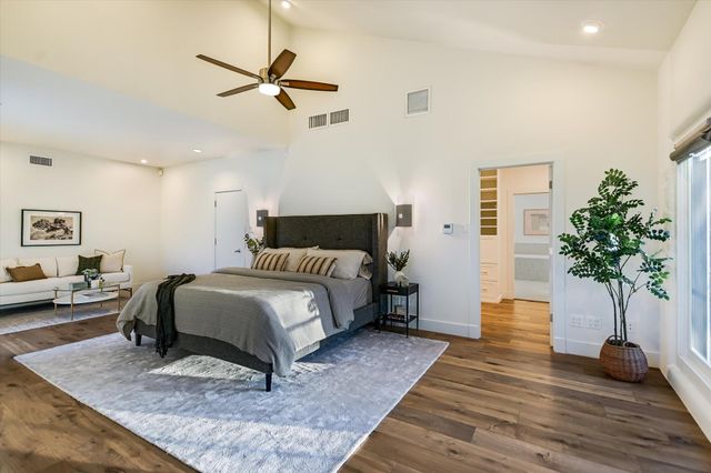 14 Rob Roy RD, Austin, TX 78746