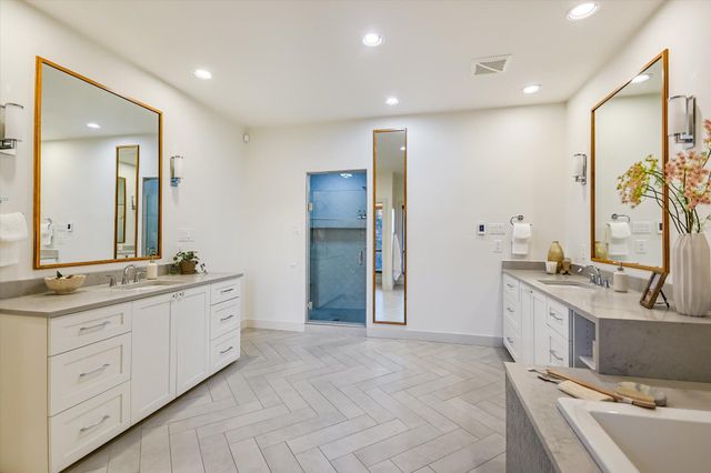 14 Rob Roy RD, Austin, TX 78746