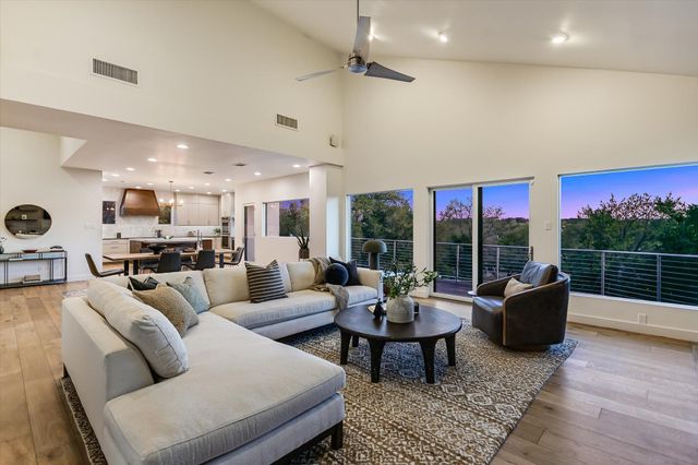 14 Rob Roy RD, Austin, TX 78746