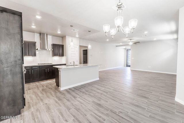 3928 Peak Place, El Paso, TX 79938