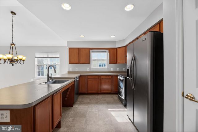 33 BEAR CREEK DR, Mantua, NJ 08051