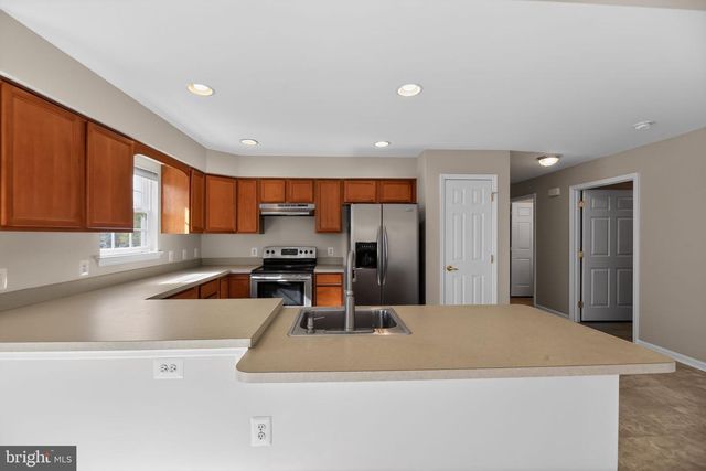 33 BEAR CREEK DR, Mantua, NJ 08051