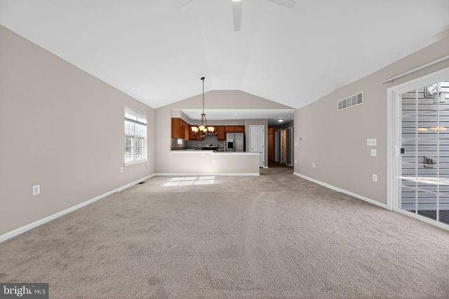 33 BEAR CREEK DR, Mantua, NJ 08051