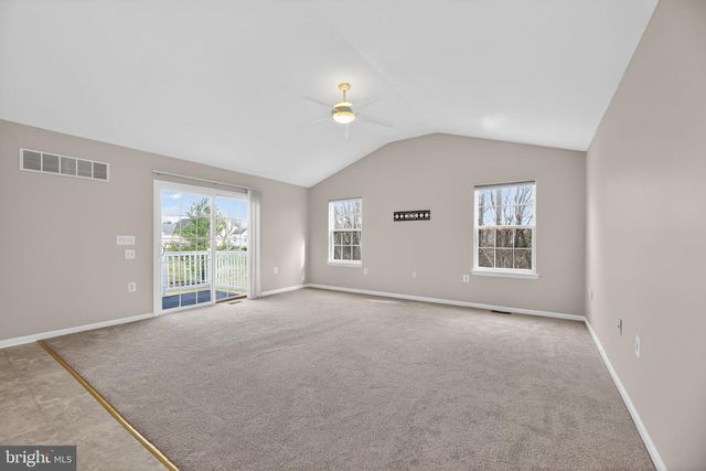 33 BEAR CREEK DR, Mantua, NJ 08051