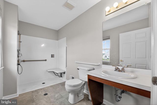 33 BEAR CREEK DR, Mantua, NJ 08051