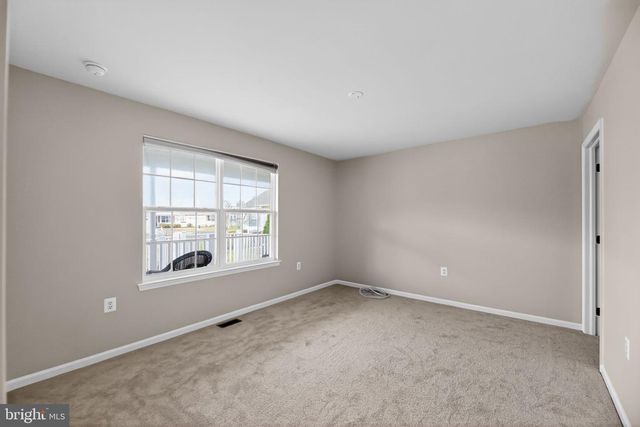 33 BEAR CREEK DR, Mantua, NJ 08051