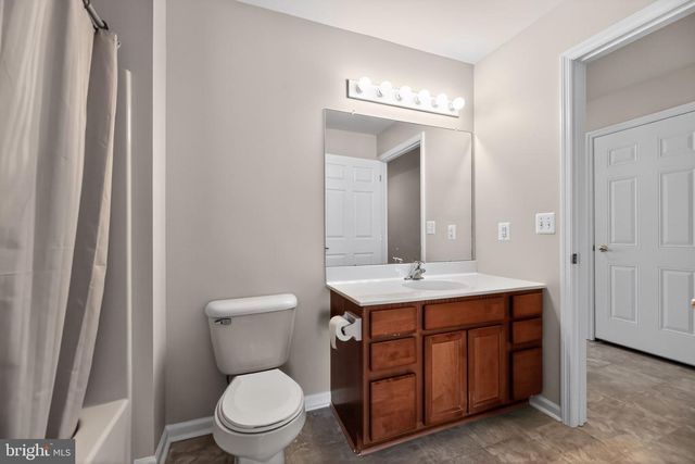 33 BEAR CREEK DR, Mantua, NJ 08051