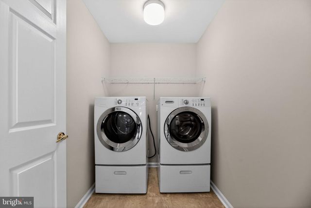 33 BEAR CREEK DR, Mantua, NJ 08051