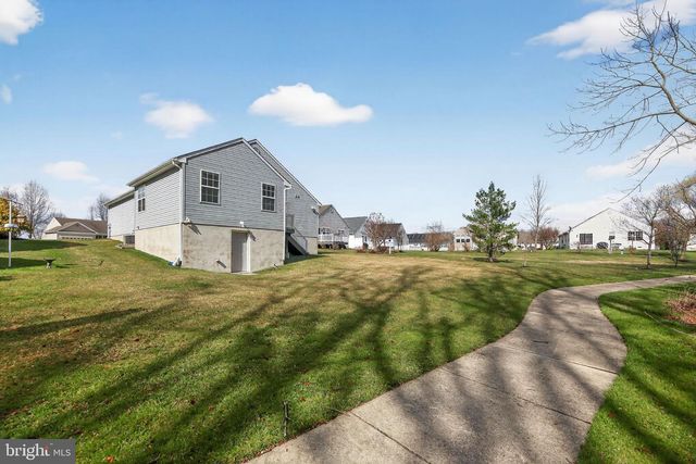 33 BEAR CREEK DR, Mantua, NJ 08051