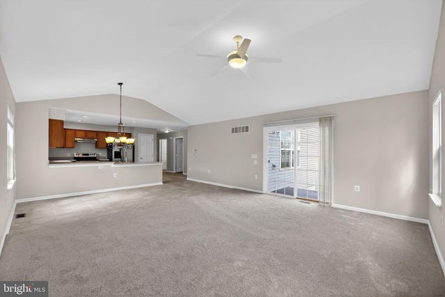 33 BEAR CREEK DR, Mantua, NJ 08051