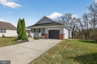 33 BEAR CREEK DR, Mantua, NJ 08051