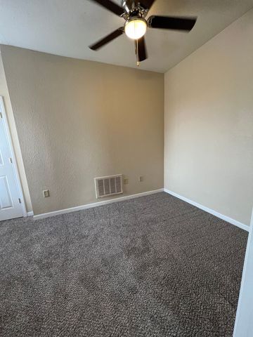 827-829 W 15th Street, Davenport, IA 52804
