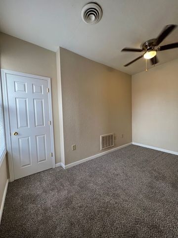 827-829 W 15th Street, Davenport, IA 52804