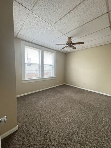827-829 W 15th Street, Davenport, IA 52804