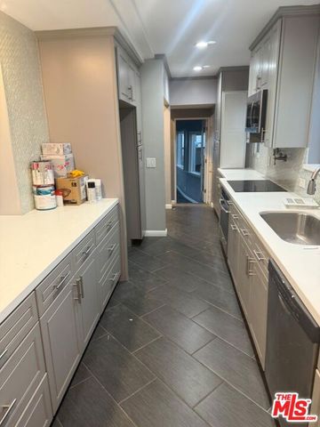 3211 W 78th Street, Los Angeles, CA 90043