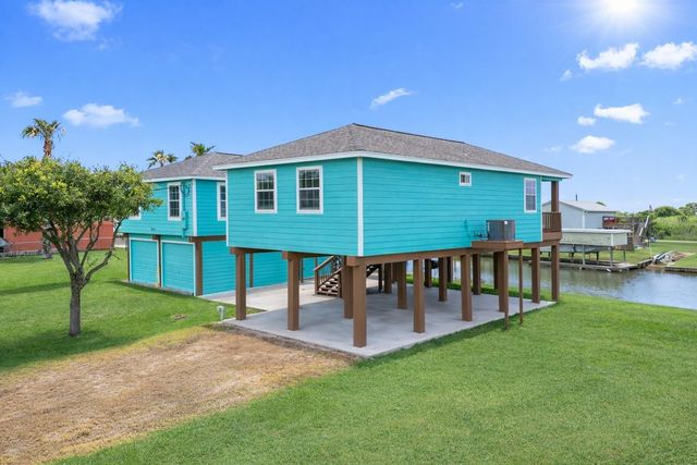 621 County Road 202, Sargent, TX 77414