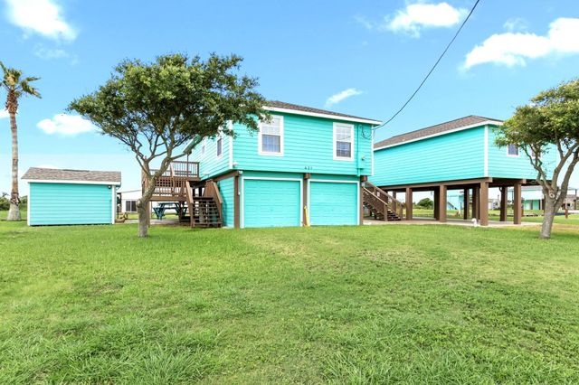 621 County Road 202, Sargent, TX 77414