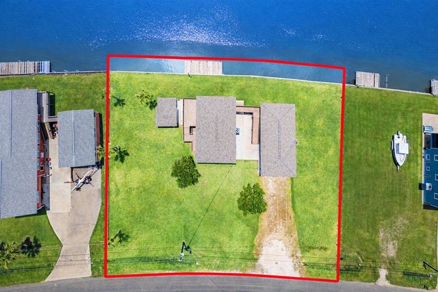 621 County Road 202, Sargent, TX 77414