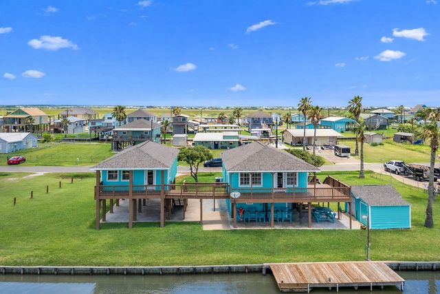 621 County Road 202, Sargent, TX 77414