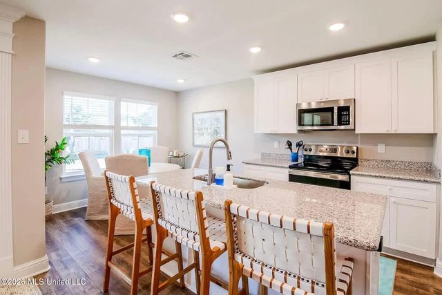 6702 Afton Cove, Ocean Springs, MS 39564