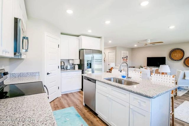 6702 Afton Cove, Ocean Springs, MS 39564