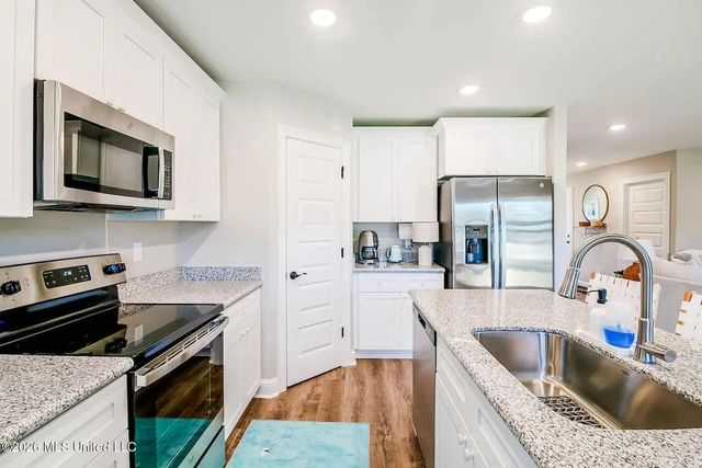 6702 Afton Cove, Ocean Springs, MS 39564