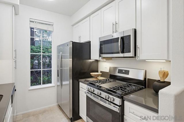 3606 Bernwood Pl 9, San Diego, CA 92130