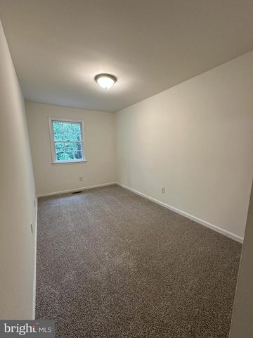 12 MANCHESTER CT, Fredericksburg, VA 22408