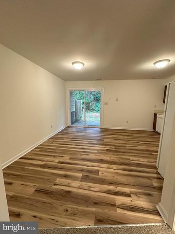 12 MANCHESTER CT, Fredericksburg, VA 22408