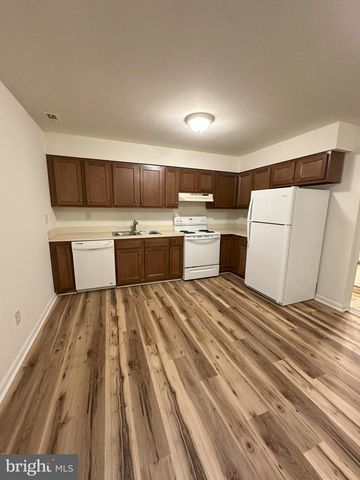 12 MANCHESTER CT, Fredericksburg, VA 22408