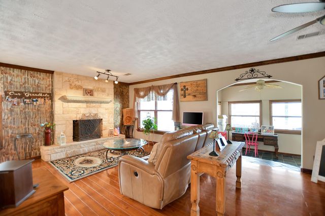 28335 Riley Road, Waller, TX 77484