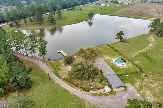 28335 Riley Road, Waller, TX 77484