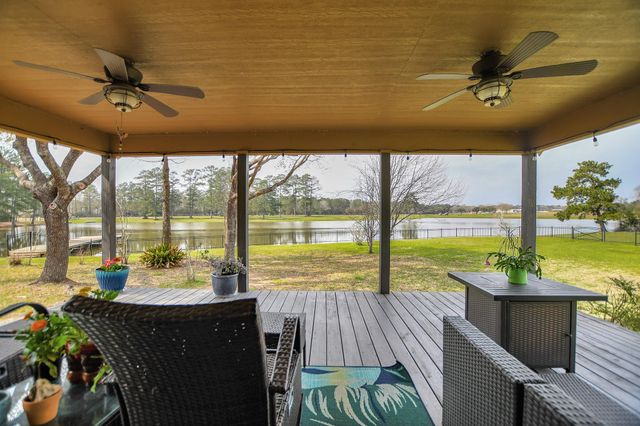 28335 Riley Road, Waller, TX 77484