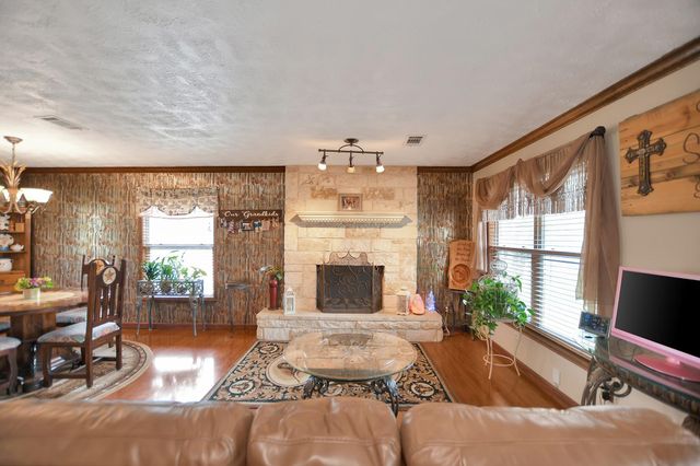 28335 Riley Road, Waller, TX 77484