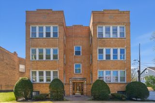 1739 W Gregory Avenue, Chicago, IL 60640