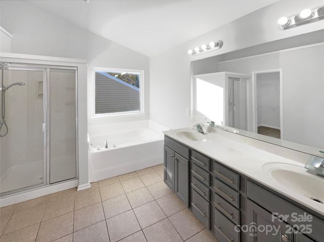 209 Minitree Lane, Charlotte, NC 28214