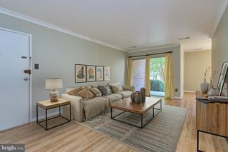 8302 TOBIN RD #11, Annandale, VA 22003