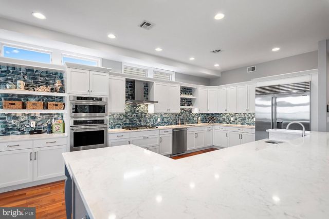11 W 51ST ST, Long Beach, NJ 08008