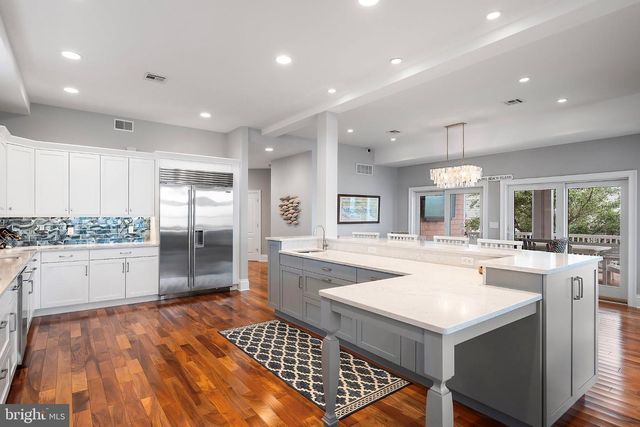 11 W 51ST ST, Long Beach, NJ 08008