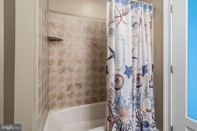 11 W 51ST ST, Long Beach, NJ 08008
