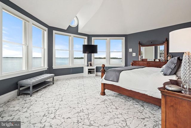 11 W 51ST ST, Long Beach, NJ 08008