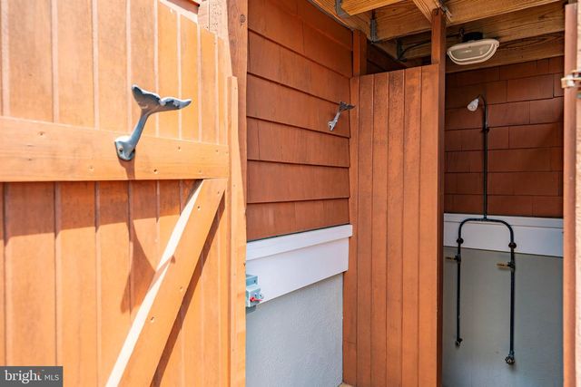 11 W 51ST ST, Long Beach, NJ 08008