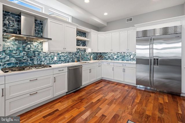 11 W 51ST ST, Long Beach, NJ 08008