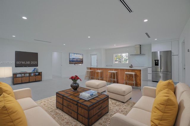 9301 SW 178th St 0, Palmetto Bay, FL 33157