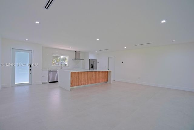 9301 SW 178th St 0, Palmetto Bay, FL 33157