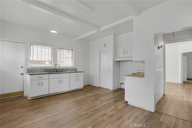 531 W 5th Street, Long Beach, CA 90802